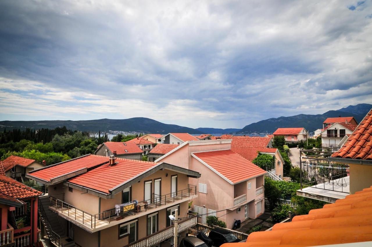 Milosavljevic Apartments Tivat Luaran gambar