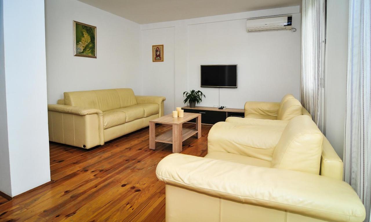 Milosavljevic Apartments Tivat Luaran gambar