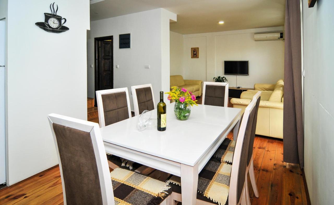 Milosavljevic Apartments Tivat Luaran gambar
