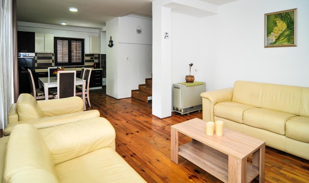 Milosavljevic Apartments Tivat Luaran gambar