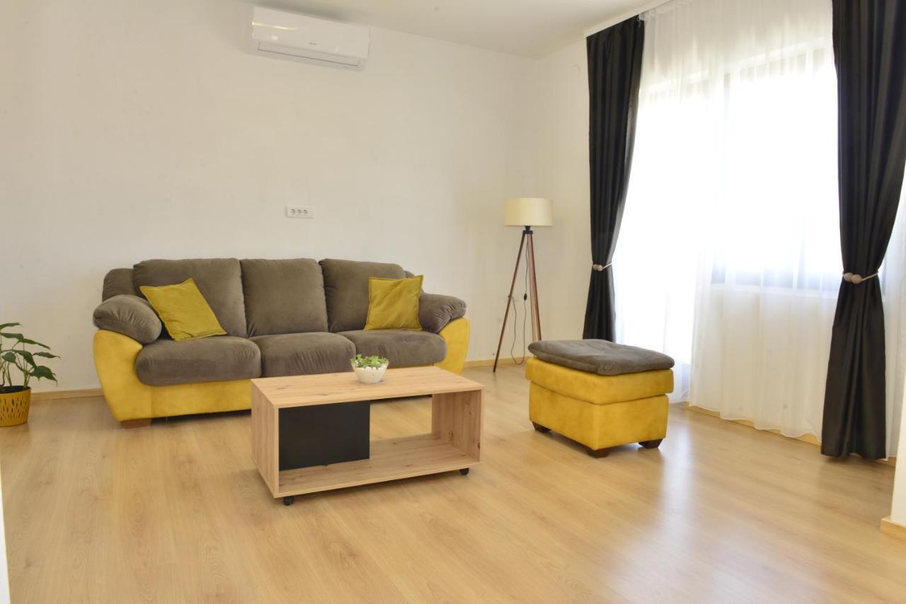 Milosavljevic Apartments Tivat Luaran gambar