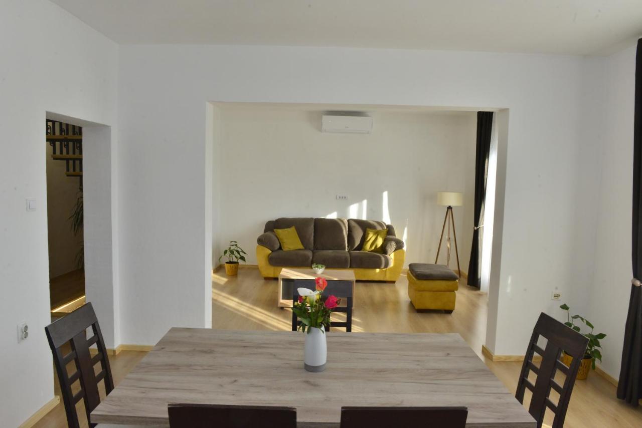 Milosavljevic Apartments Tivat Luaran gambar
