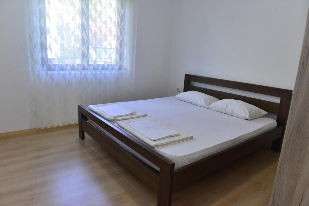 Milosavljevic Apartments Tivat Luaran gambar