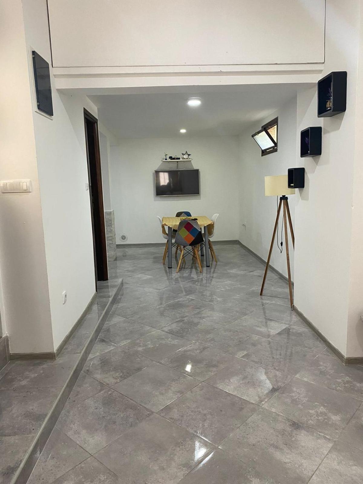 Milosavljevic Apartments Tivat Luaran gambar