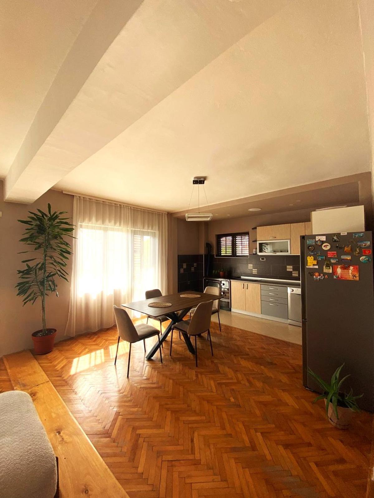 Milosavljevic Apartments Tivat Luaran gambar