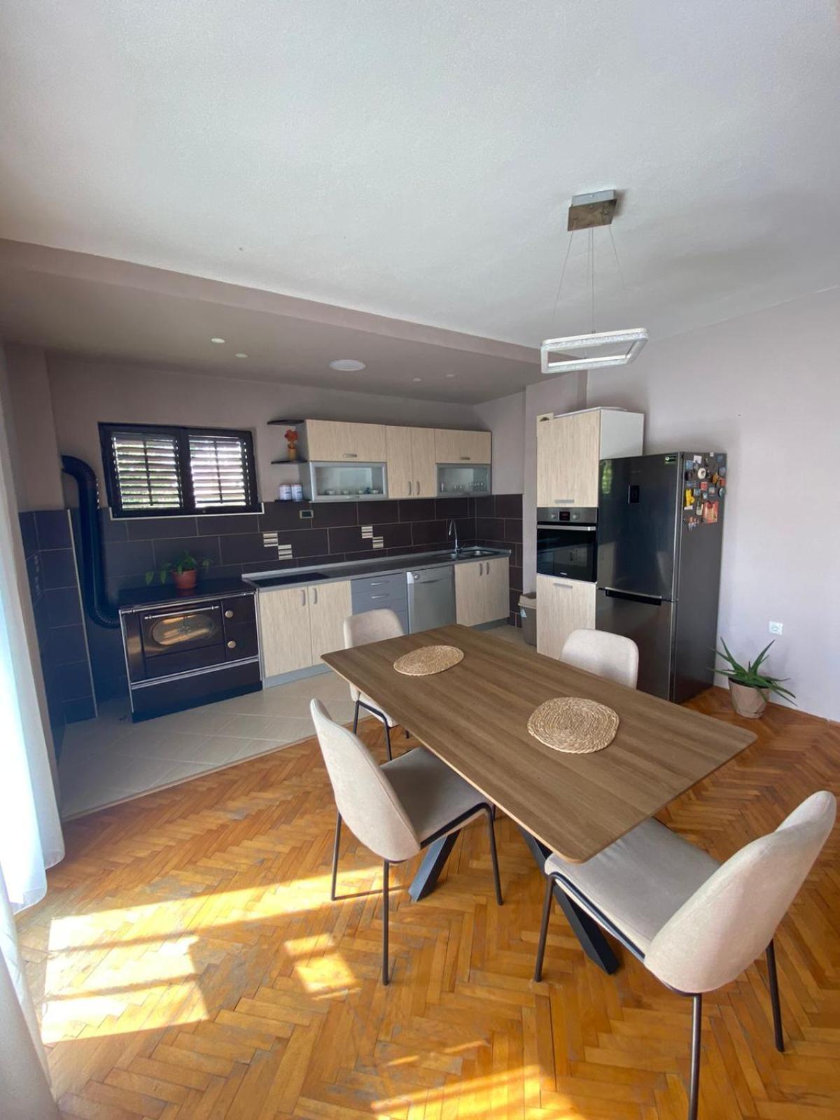 Milosavljevic Apartments Tivat Luaran gambar