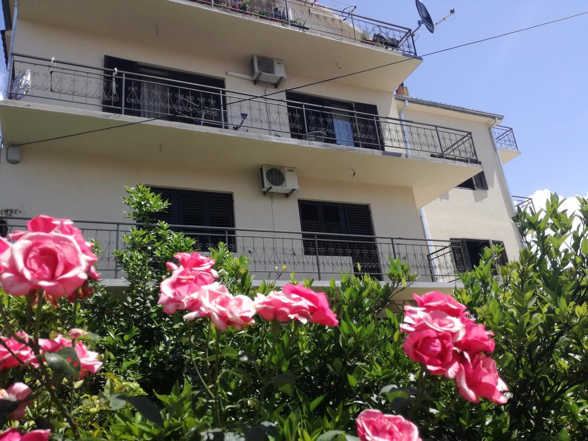 Milosavljevic Apartments Tivat Luaran gambar